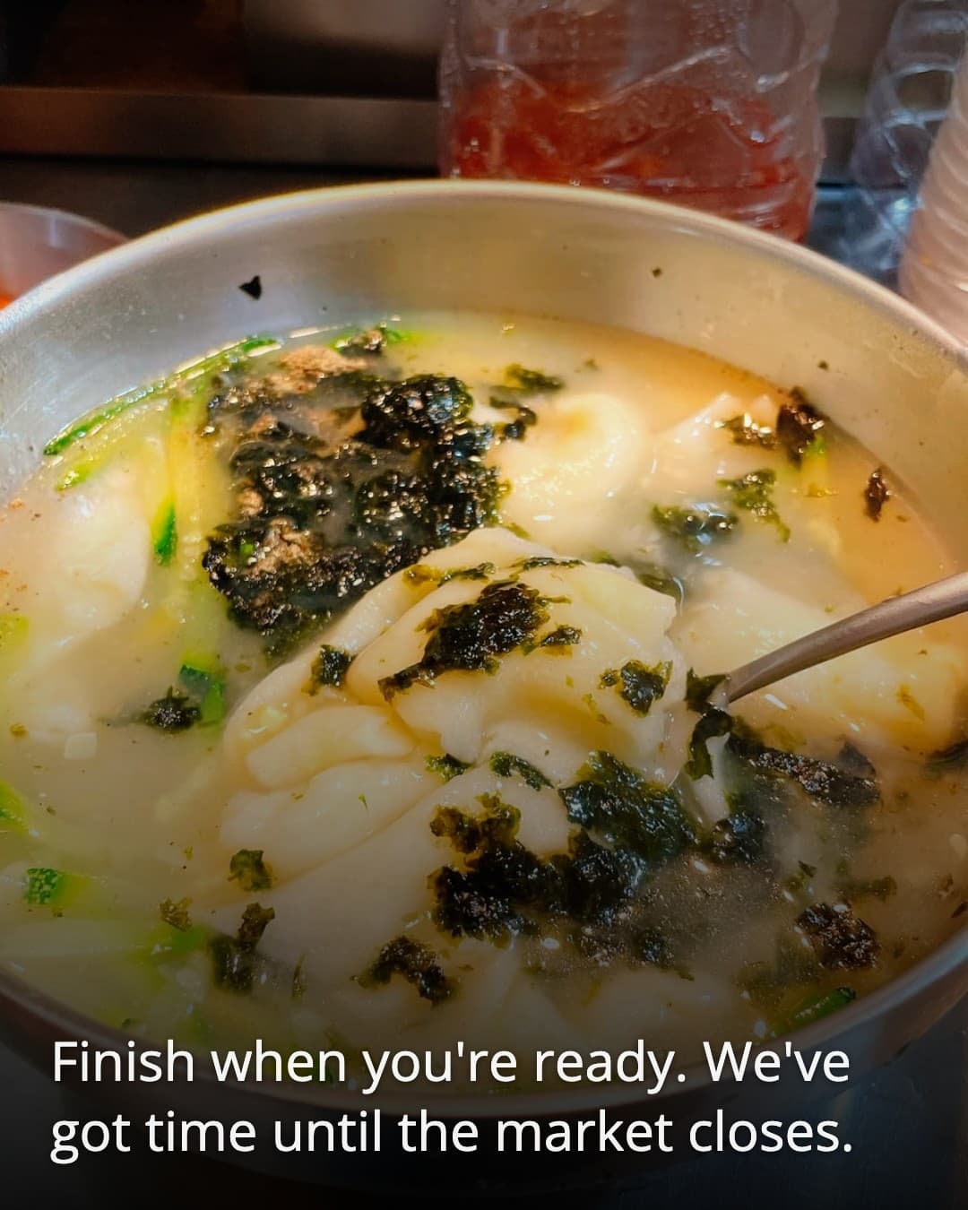 Gohyang Kalguksu finishing broth