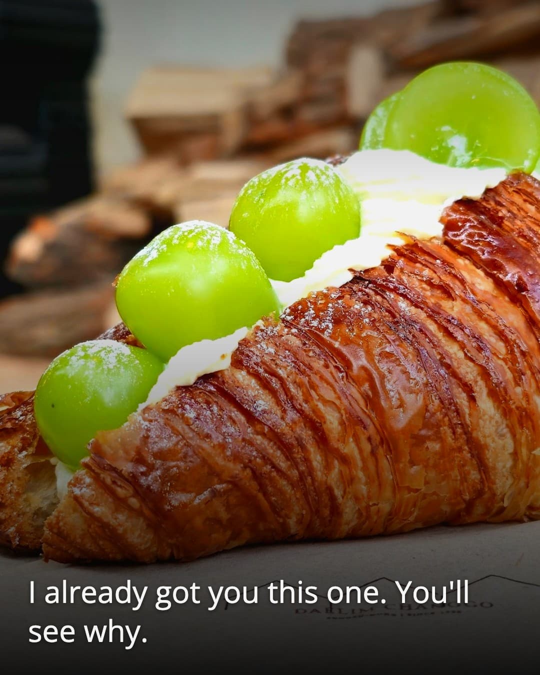 Daelim Changgo croissant with grapes