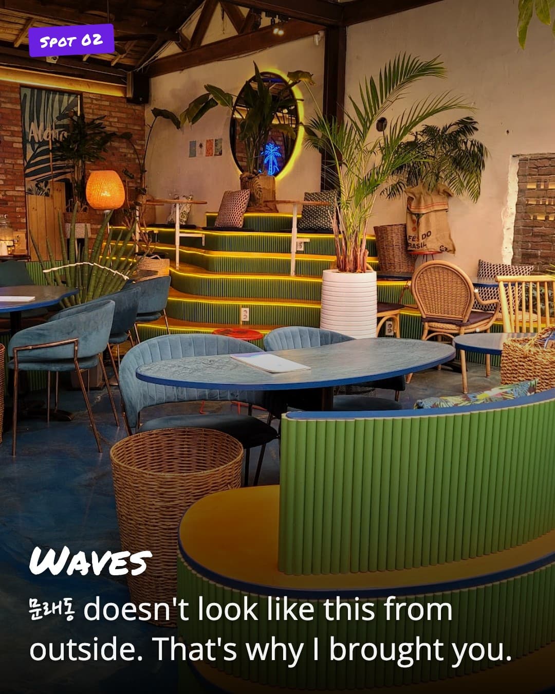 Waves neon palm sign