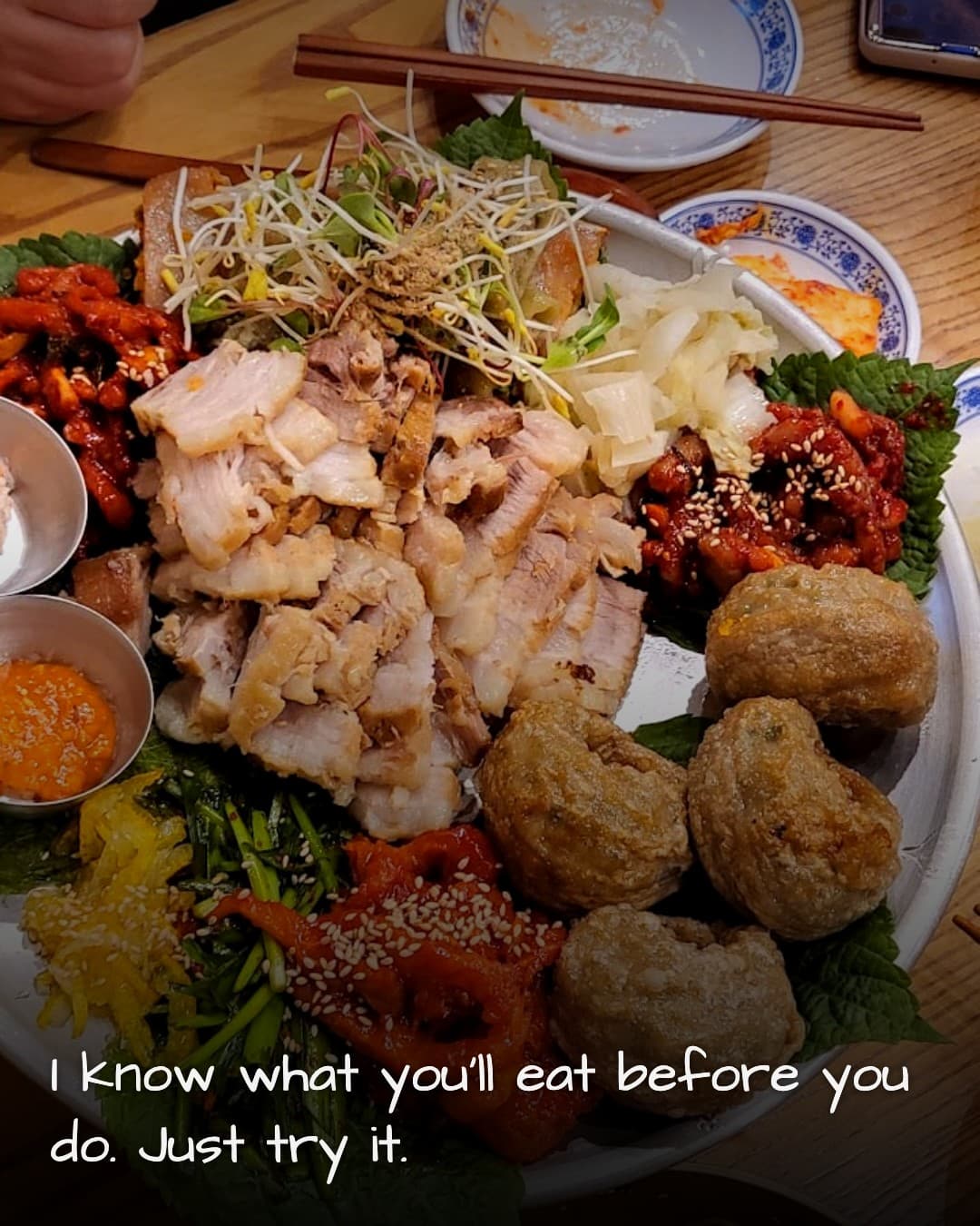 Eumagui Sup sharing platter with makguksu and snacks