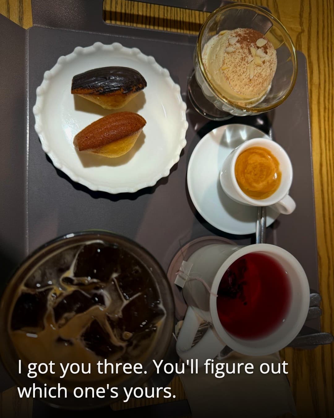 Songjeong Coffee madeleines and drinks