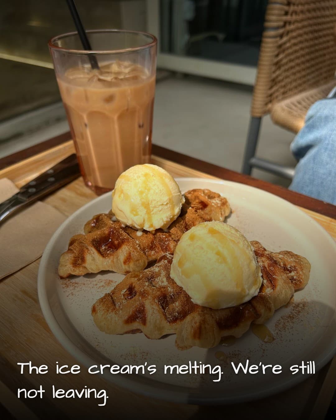 Neun Coffee croffle and iced latte