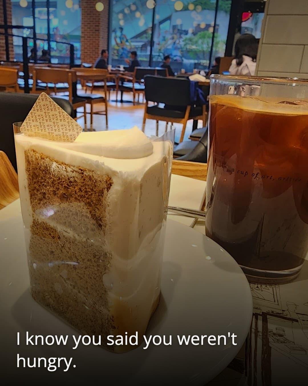 Artisee Seoul Square cake and coffee