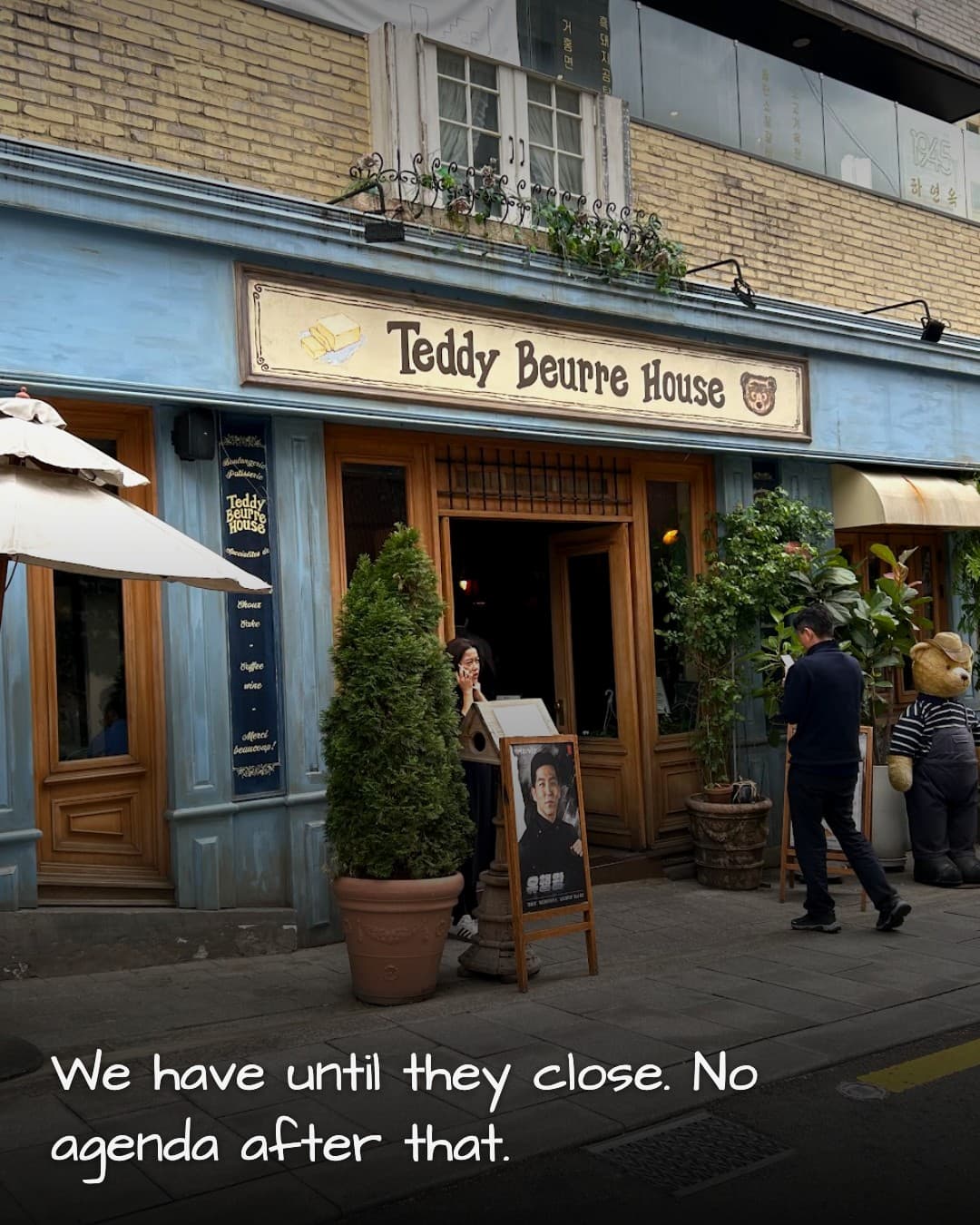 Teddy Beurre House blue storefront exterior